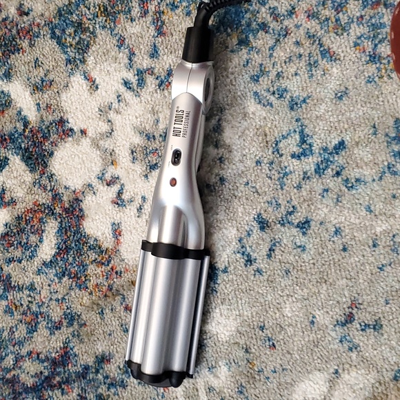 NWB Hot Tools Deep Waver Hair Styling tool - Picture 2 of 8